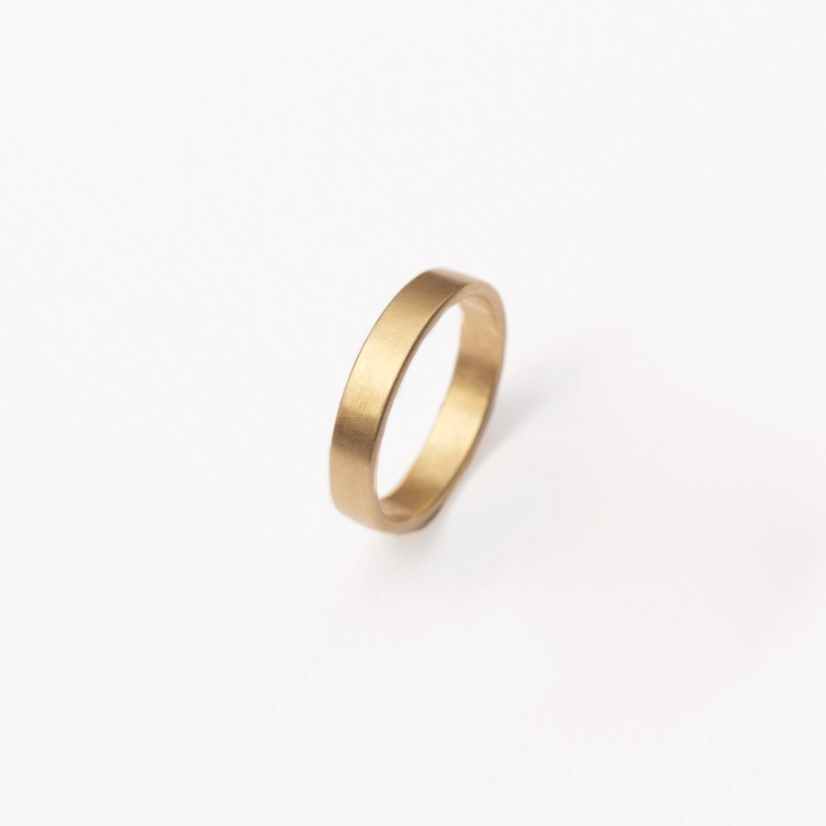 'Obround' Wide Fairtrade Gold Wedding Ring