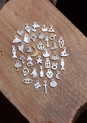 Charms for Small PHILOSOPHERS HAND / Talisman